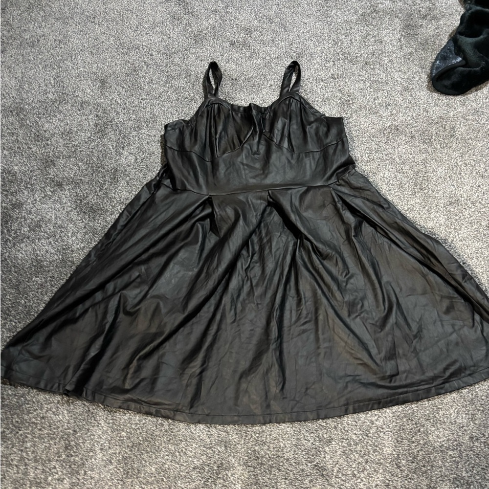 Black Sleeveless Dress